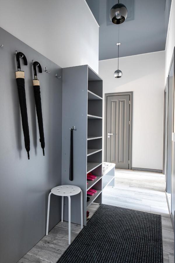 Levia Apartment-With 2 Bedrooms In The Old Town Lviv Bagian luar foto