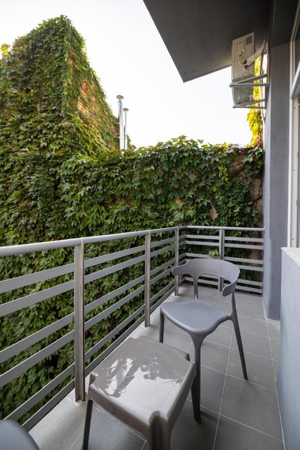 Levia Apartment-With 2 Bedrooms In The Old Town Lviv Bagian luar foto